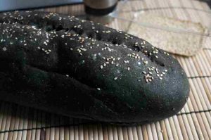 pane-al-carbone-vegetale-