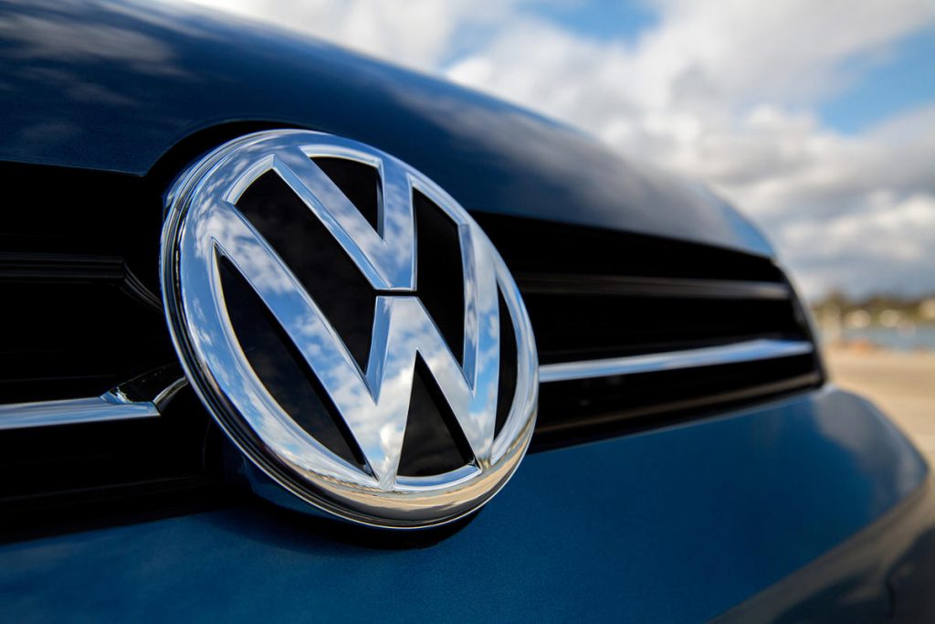 volkswagen emblem jpg